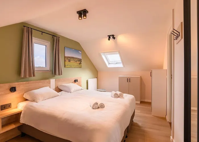 In Reevallis Near Scenic Hills Вейлен